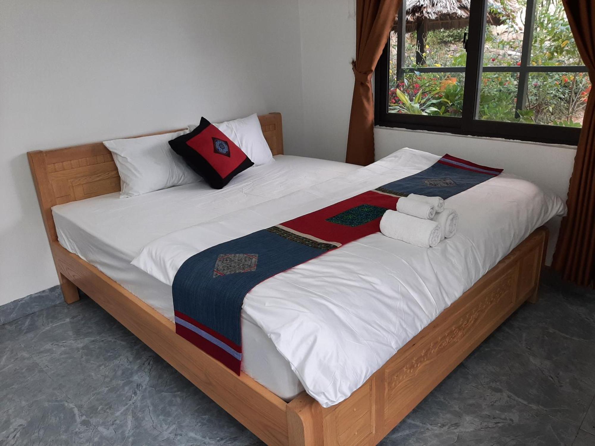 Dong Suoi H'Mong Homestay & Bungalow - Trek & Vegetarian Food Mu Cang Chai Pokoj fotografie
